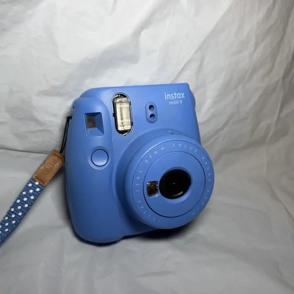 Fujifilm Instax Mini 9 Instant Camera, Cobalt Blue READ DESCRIPTION